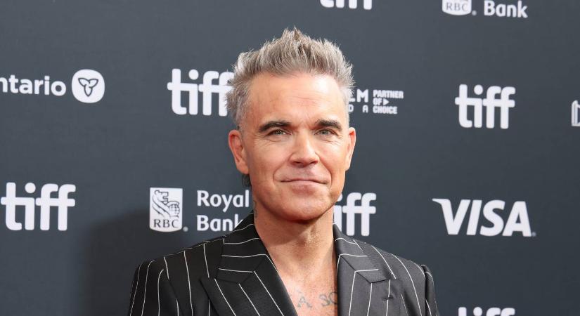 Újra egymásnak esett Robbie Williams és legendás szomszédja