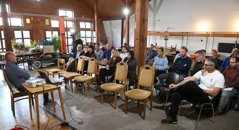 Továbbadták a siker titkát a kenu egykori világsztárjai, Hüttner Csaba és Zala György