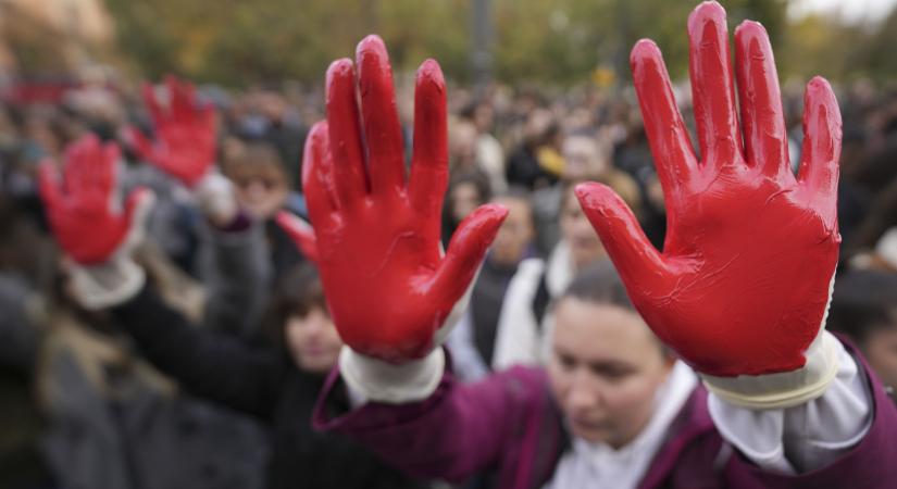 Szakértő: az újvidéki katasztrófa után jelentős feszültség érzékelhető a szerb társadalomban