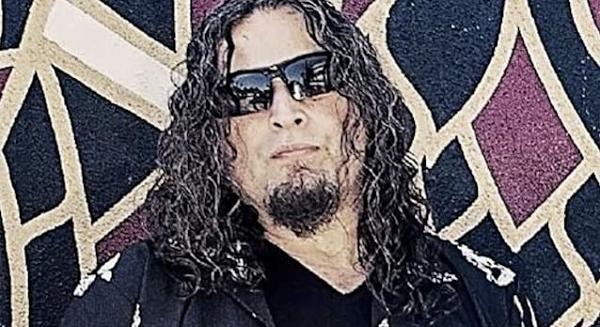 Szólóalbumot ad ki a Queensrÿche gitárosa, Michael Wilton