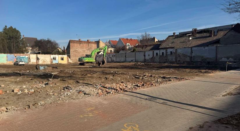 Debrecen belvárosában 80 lakásos társasház épül