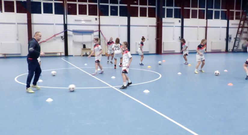 Felülmúlná tavalyi szereplését a női futsalcsapat