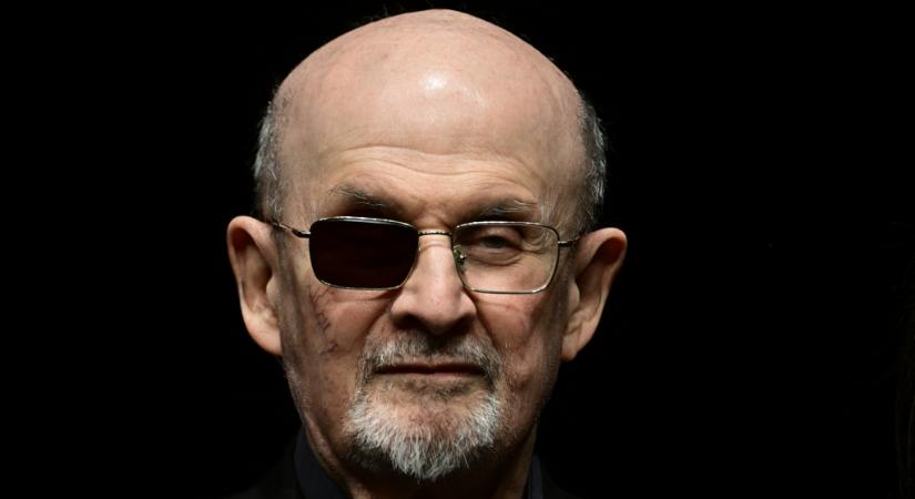 Elveszett a rendelet, feloldhatják Salman Rushdie könyvének tilalmát Indiában