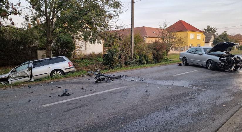 Baleset Mezőfalván - Mentő, rendőr a helyszínen - képgalériával