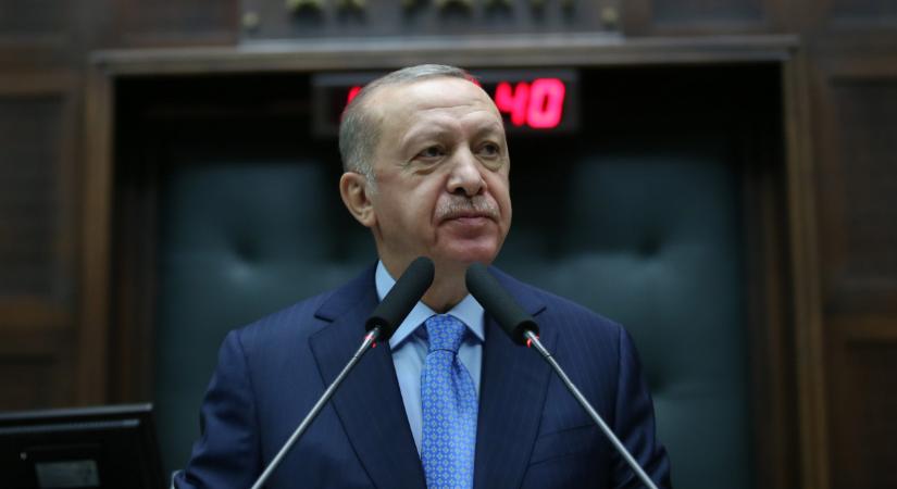 Erdogan szerint egyszerűen véget lehetne vetni a háborúnak