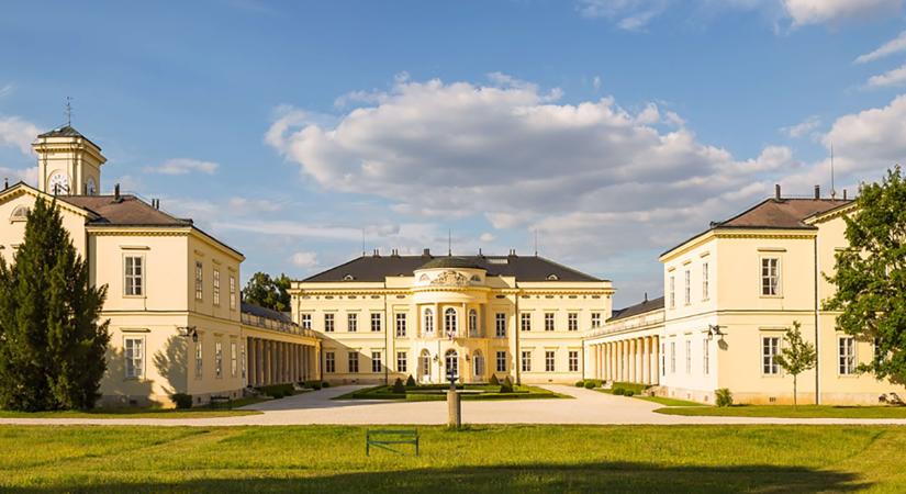 Teljes feltöltődés, kiváló gasztronómia vagy varázslatos rendezvényhelyszín? A Károlyi Kastély Hotel and Restaurant tökéletesen ötvözi őket!