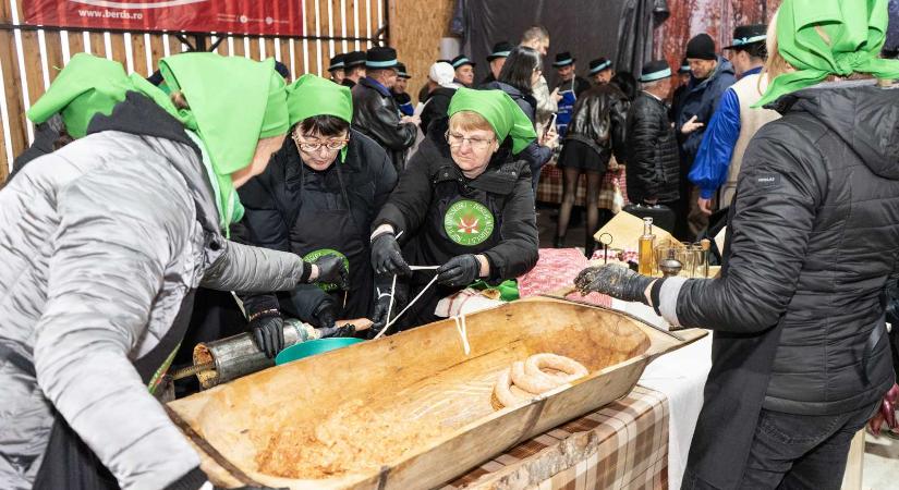 Női csapat nyerte a Székelyföldi Kolbászparádét