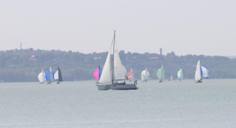 Íme, emiatt költöznek a külföldiek a Balaton környékére