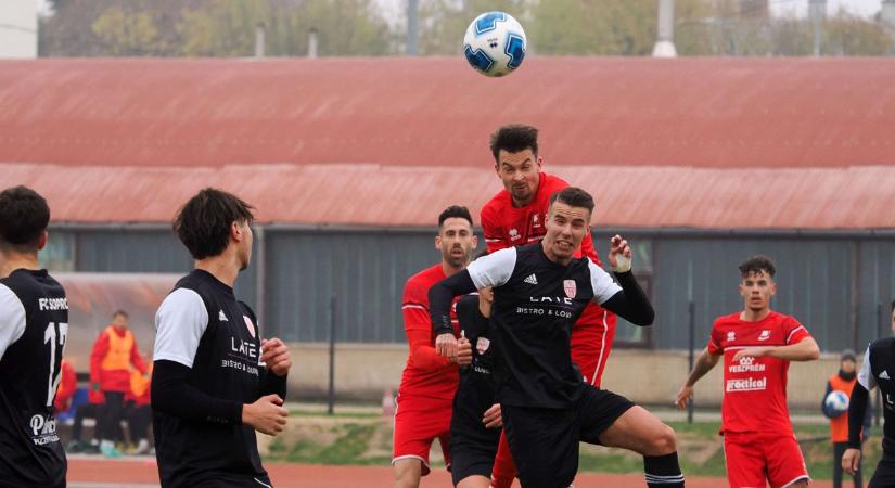 Négy gól és döntetlen a veszprémi stadionban (fotókkal)