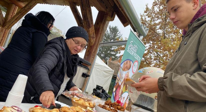 Sok tea és zsíros kenyér fogyott Harkányban