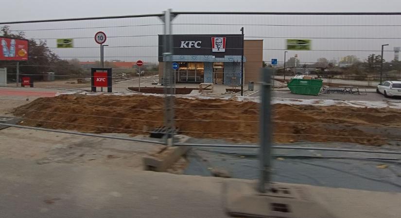 Heves vitákat szül a szekszárdi KFC