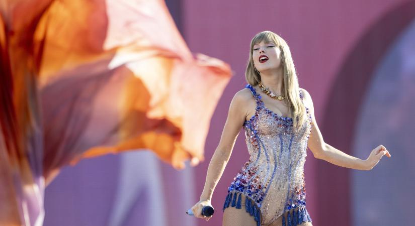 Nagyot nyert Taylor Swift Manchesterben