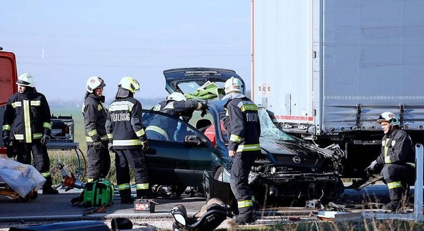 Nyolc hónapos csecsemő sérült meg, elgázoltak egy férfit Bács-Kiskunban