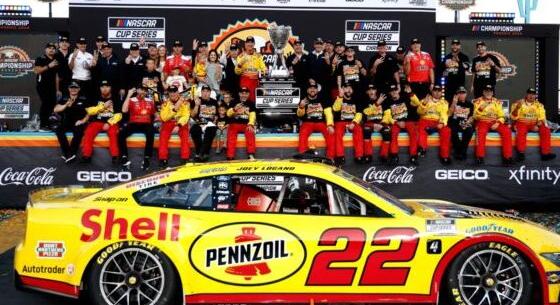 NASCAR – Logano feltartóztatta Blaney-t ezzel megszerezte harmadik Cup Series bajnoki címét