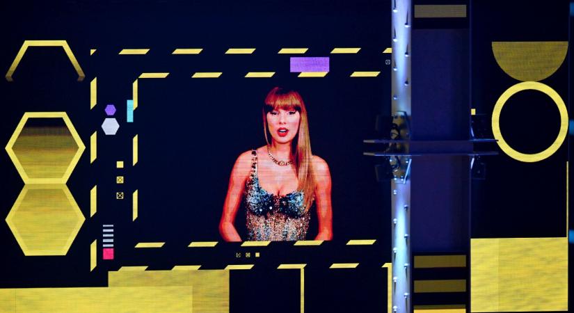 Taylor Swift tarolt az MTV EMA díjátadón