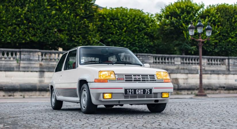 Menő francia hot hatch ez a fehér Renault 5 GT Turbo