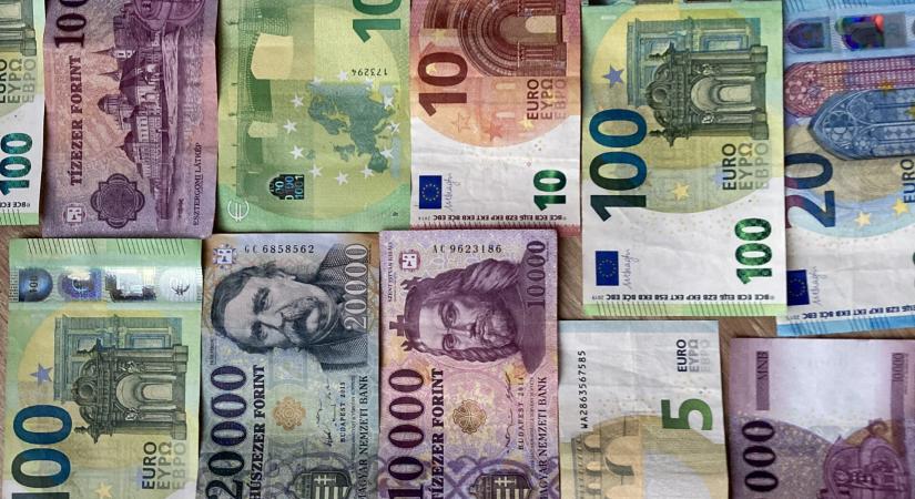 Gyengült kissé a forint reggel