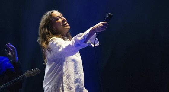 Budapestre jön Alanis Morissette