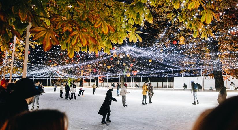 November 15-től jégpályával vár Budapesten a Városháza Téli Élménypark!