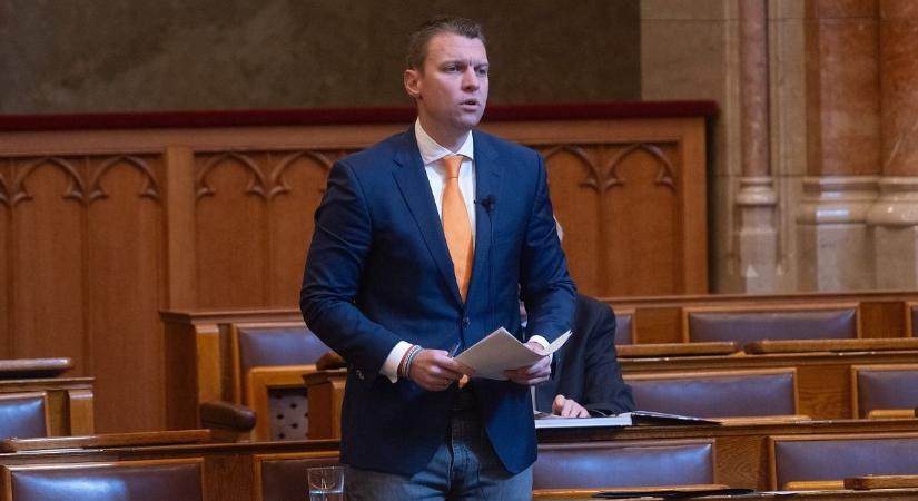 Menczer Tamás: A Fidesz országjárásra indul az új gazdaságpolitikáról szóló nemzeti konzultációról