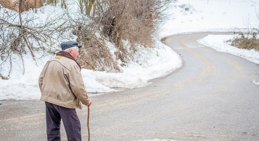 Így változhat a nyugdíjtörvény januártól - Módosulnak a 13. havi nyugdíjra vonatkozó rendelkezések