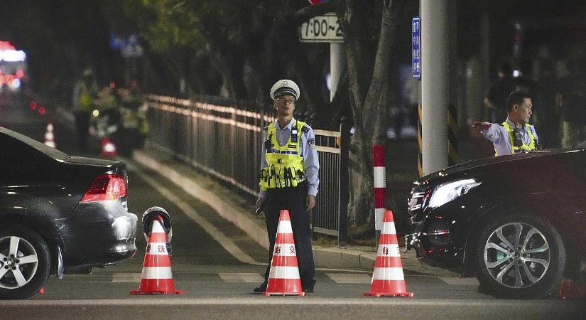 35 halott egy kínai stadionban, elképzelhetetlen pusztítást végzett egy terepjárós