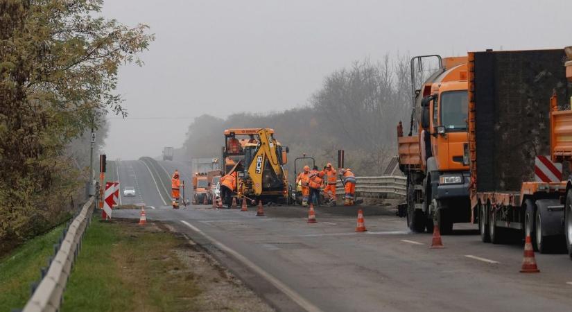 Itt cserélnek aszfaltot a 37-es főúton (fotók, videó)