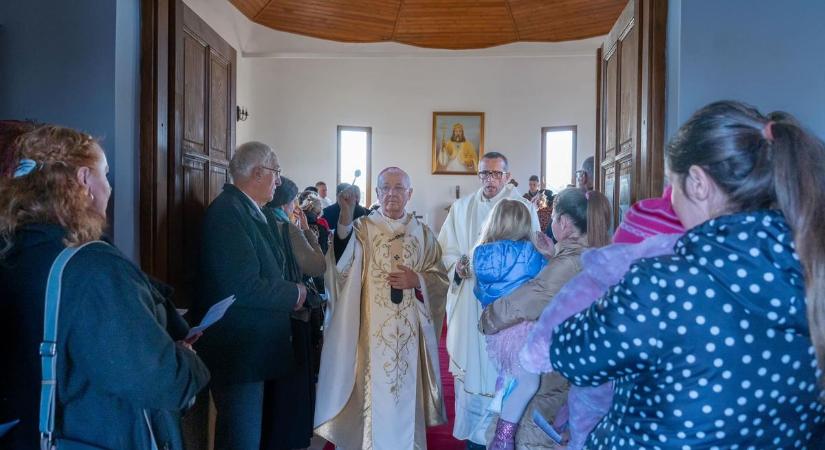 Felszentelték az új tiszafüredi templomot