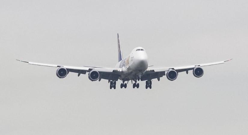 Turbulenciába került a Lufthansa egyik járata, tizenegyen megsérültek