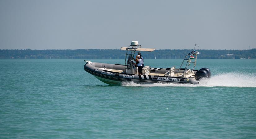 Újabb horgász tévedt el a Balatonon az éjszakai ködben