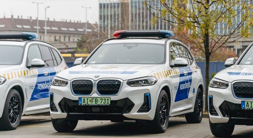 A rendőrség beszerzett néhány elektromos BMW iX3-at