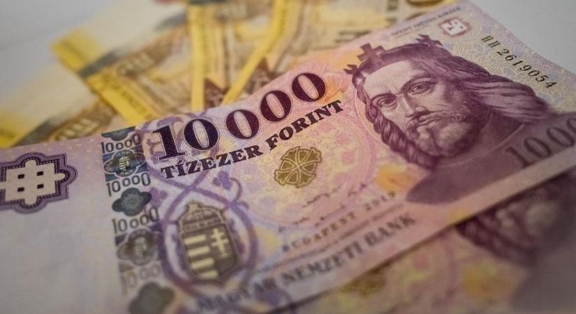 Lecövekelt a forint – nem szedte össze magát a magyar fizetőeszköz