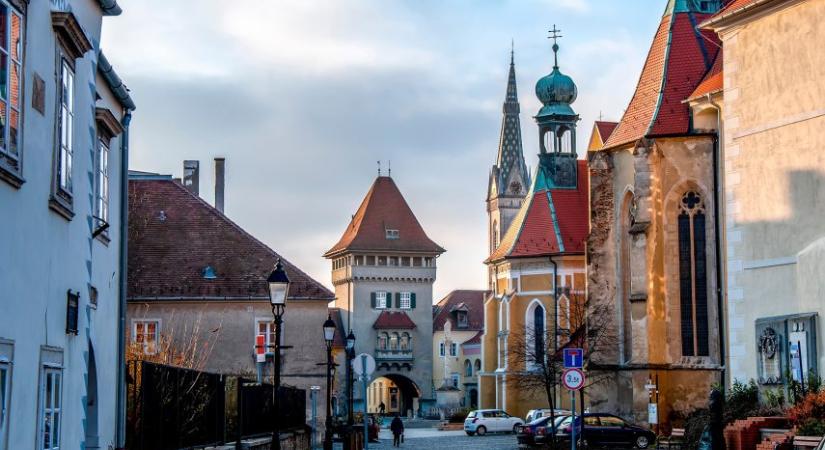 Miért harangoznak Kőszegen mindennap tizenegykor?