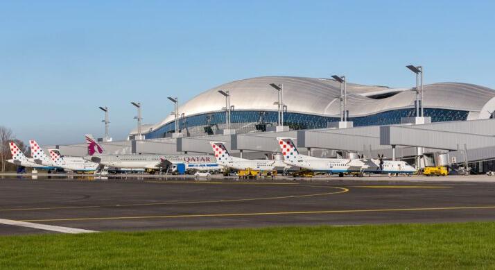 Teltház a magyar Aeroplex hangáraiban! Európa légitársaságai sorban állnak a karbantartásért!