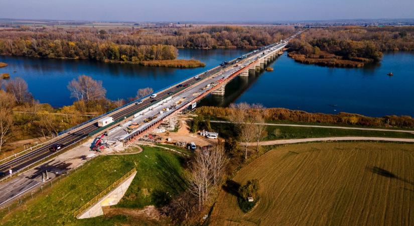 Hamarosan befejeződik a vágai híd felújítása