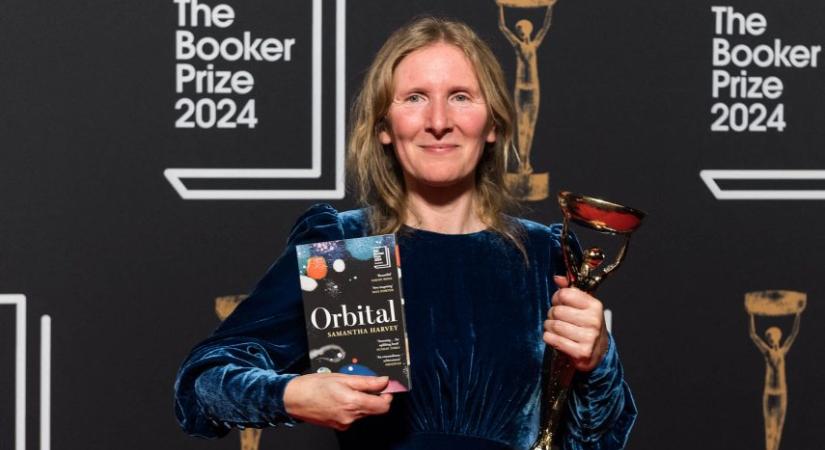 Űrhajósokról szóló regénnyel nyerte el a Booker-díjat a brit Samantha Harvey