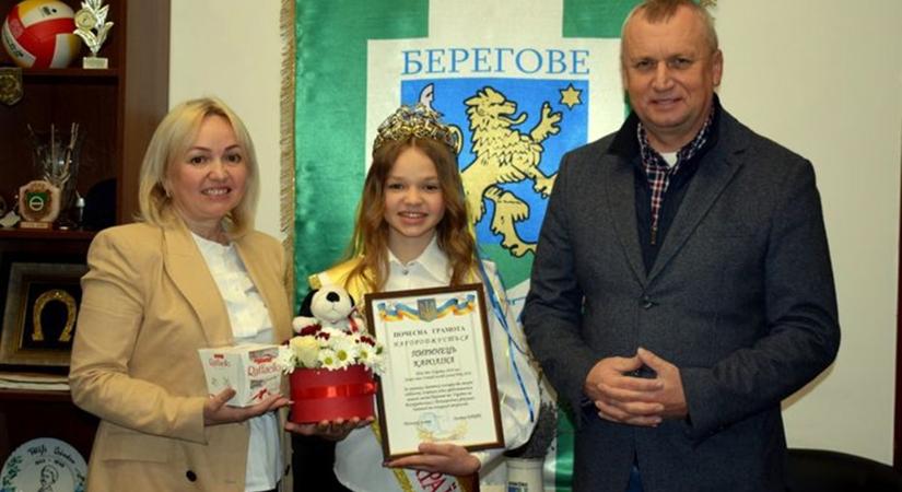 Beregszászi kislány nyerte a Junior Miss United World Grand Prix 2024 címet Dubajban