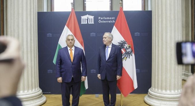 A Bécsi Izraelita Hitközség nem engedte be Orbán szövetségesét a Kristályéjszaka megemlékezésre