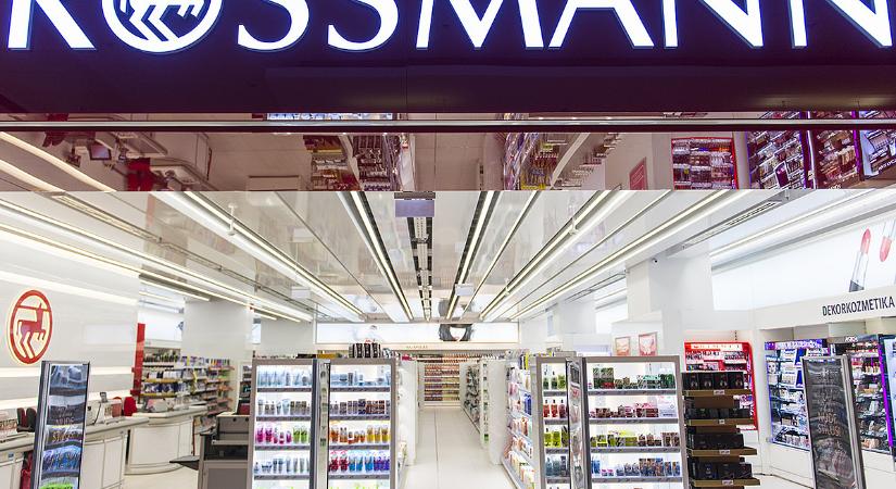 A Rossmann is ragaszkodik a szentestéhez