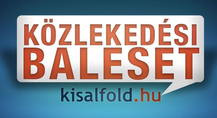 Két autó ütközött Kópháza közelében – Lezárták az útszakaszt