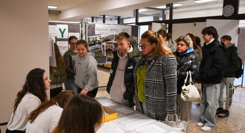 Pályaválasztás és szakmák délelőttje Sopronban – Fotók