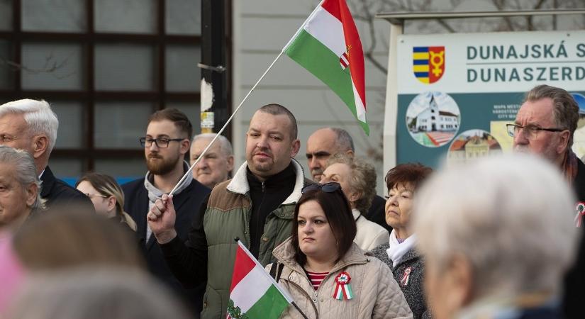 Hiába Szijjártó derűlátása, a tervezett szlovák nyelvtörvény gondokat okozhat