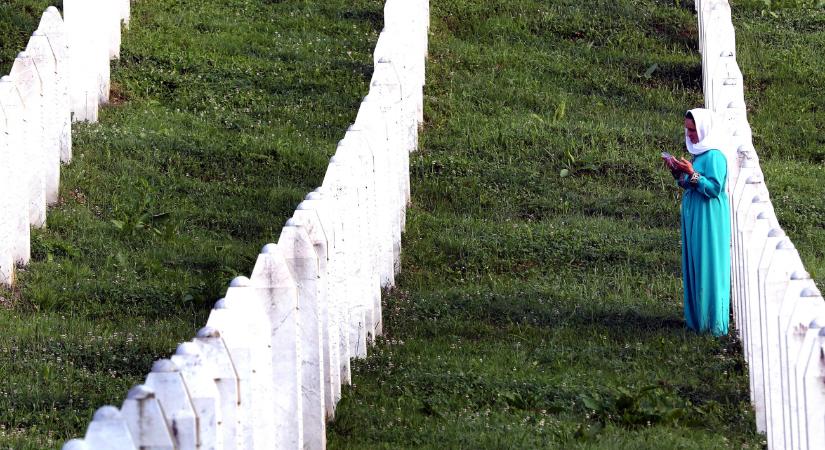 Elismerte felelősségét a tábornok a srebrenicai népirtás ügyében