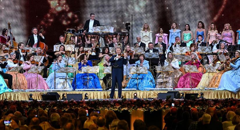 Óriási botrány André Rieu budapesti koncertjén, egy nyugdíjas megalázó közjáték után követelte vissza a jegyárat