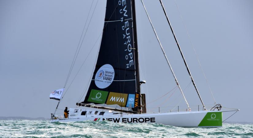 Weöres hajójában komoly kárt tett a vihar a Vendée Globe-on