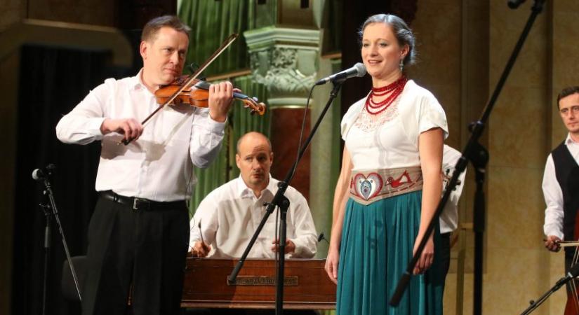 Gálaműsorral és díjátadóval ünnepelték a magyar nyelv napját