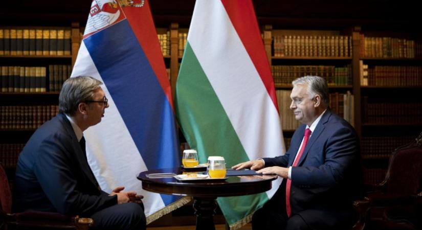 Diplomáciai nagyüzem: Orbán Viktor a Karmelitában fogadta a szerb elnököt