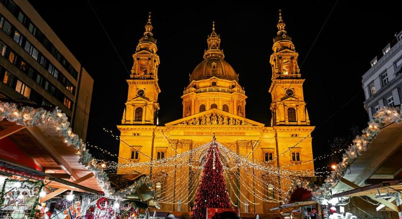 November közepétől csábítanak az adventi vásárok - fotók