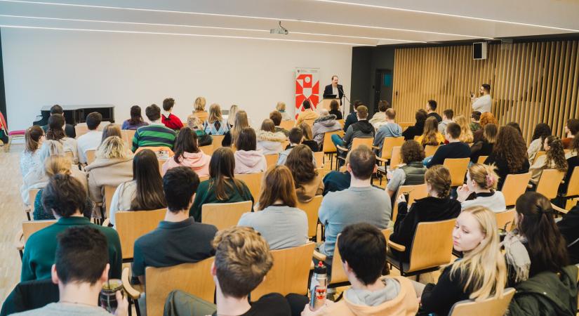 Diaszpóra Felsőoktatási Ösztöndíjas Fiatalok Találkozója