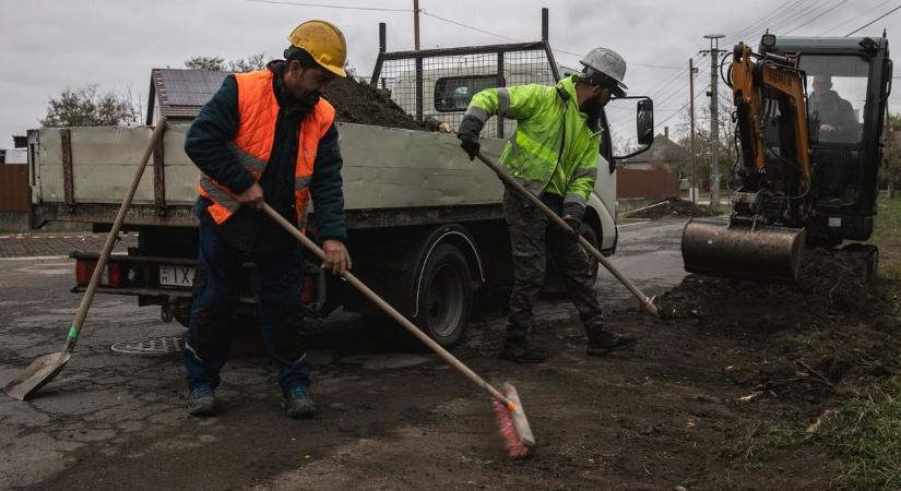 11 utca kap új aszfaltot Püspökladányban